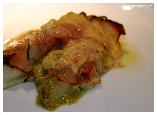 mit Schinken und Käse überbackener Chicorée – gastrophil
