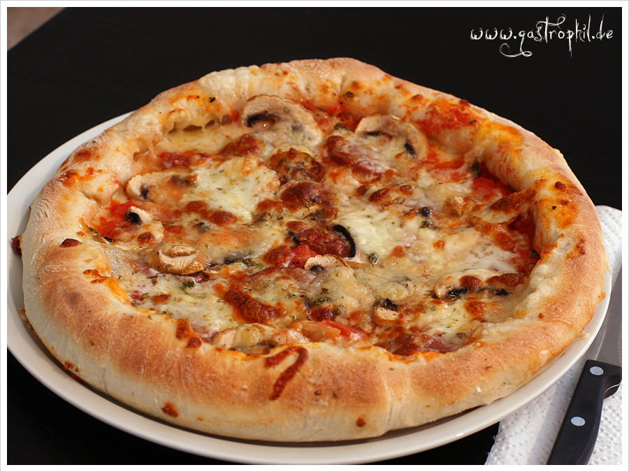 twenty Four hours chillout Handmade Hefeteig – Pilze-Sucuk-Pizza und