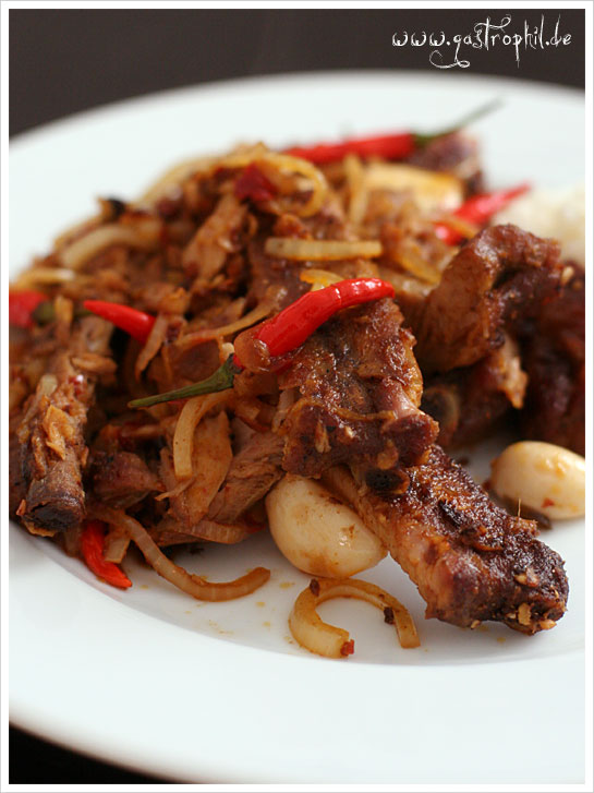 Süß-Scharfe Szechuan-Schweinerippchen mit Huhn – gastrophil