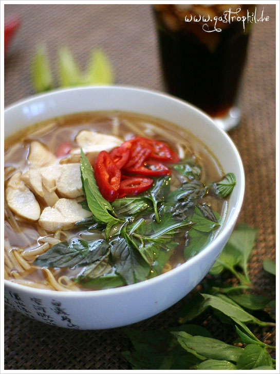 pho-ga-reisnudelsuppe-huhn-1