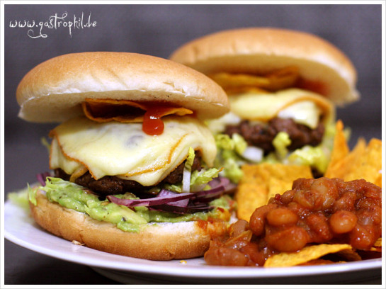 mexican-avocado-tortillachips-burger-2
